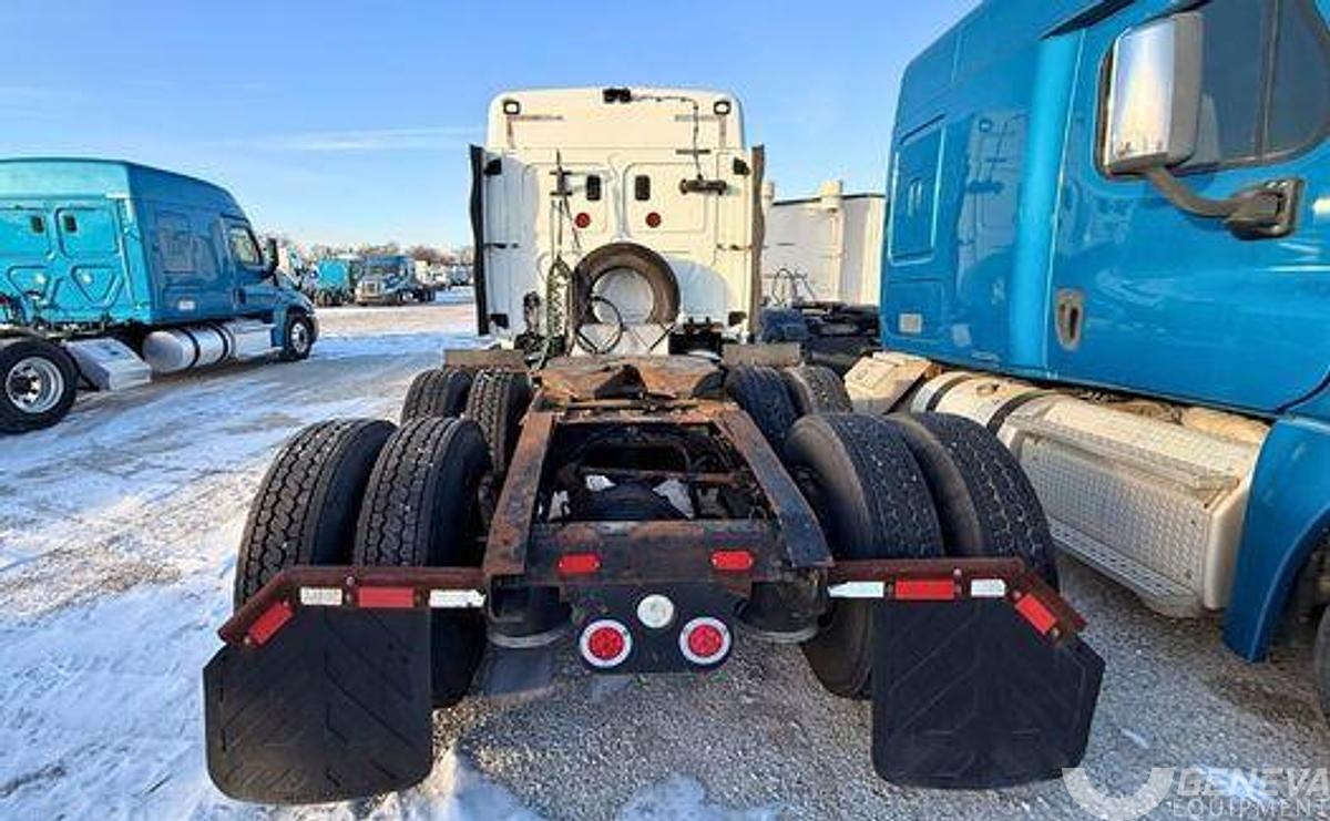 Used 2014 Freightliner CA 125