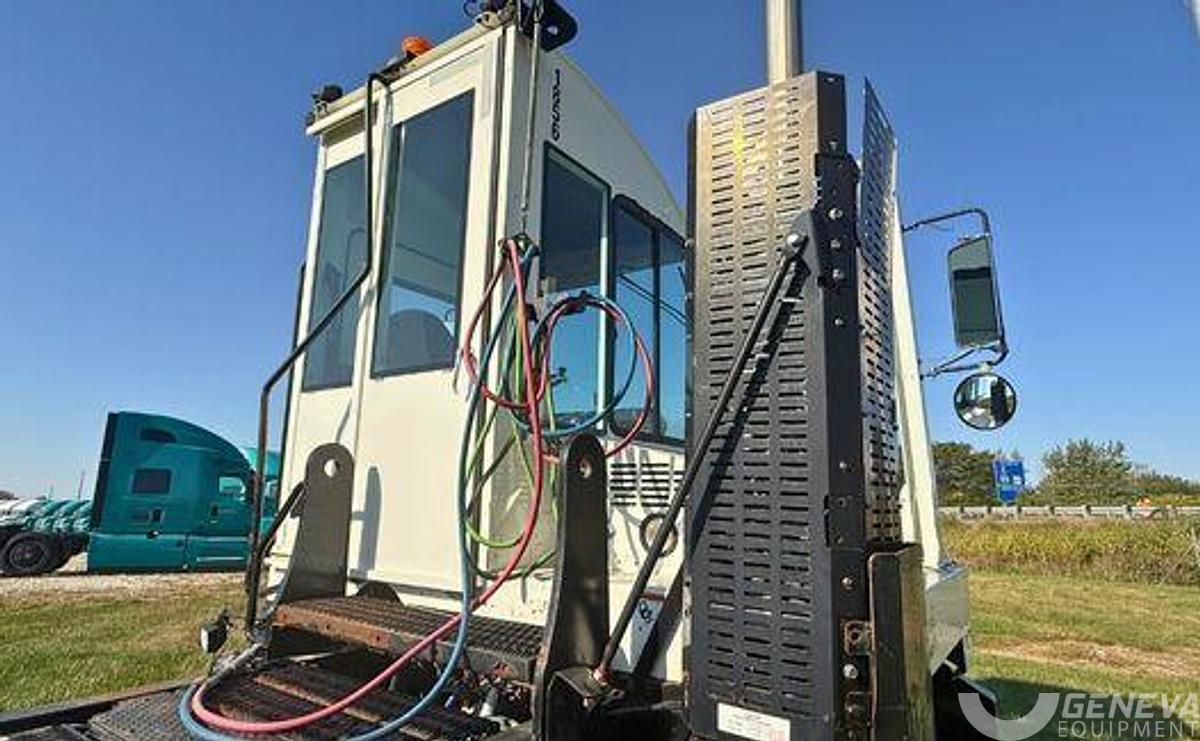 Used 2019 Autocar XSpotter