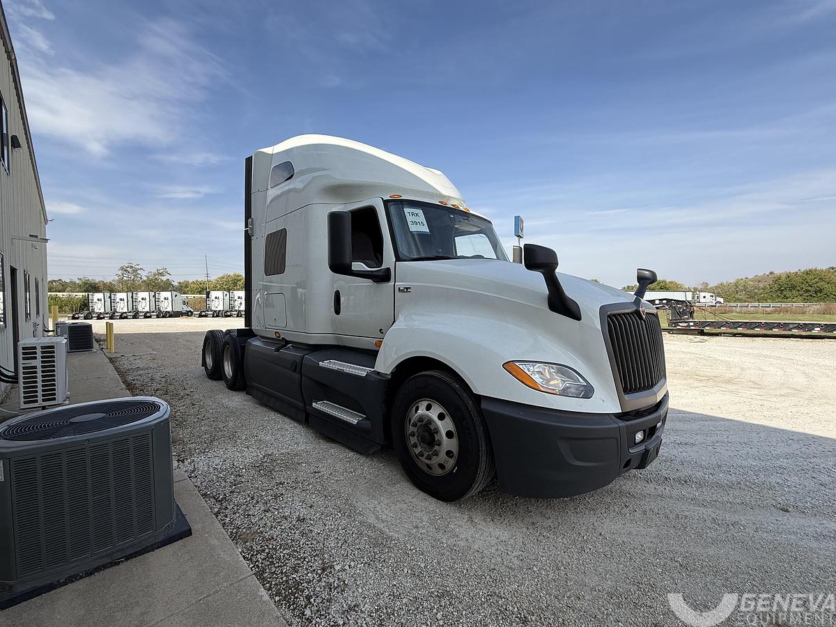 Used 2021 International LT625
