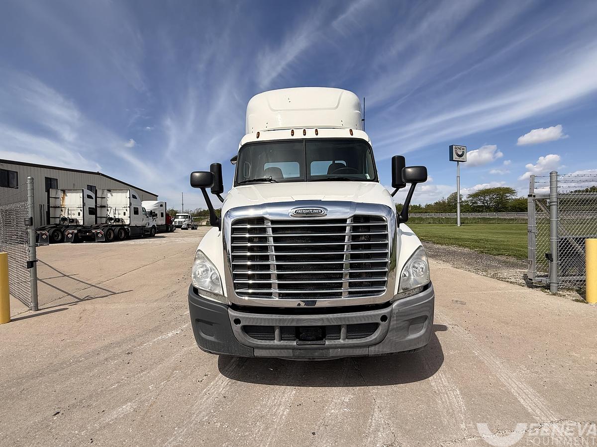Used 2015 Freightliner Cascadia 125