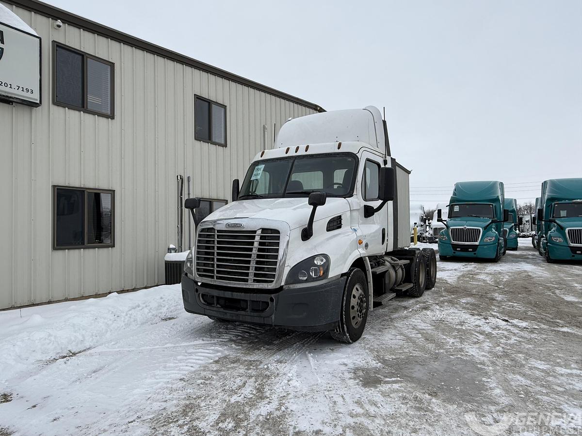 Used 2018 Freightliner Cascadia 113