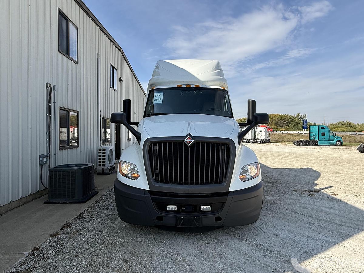 Used 2021 International LT625