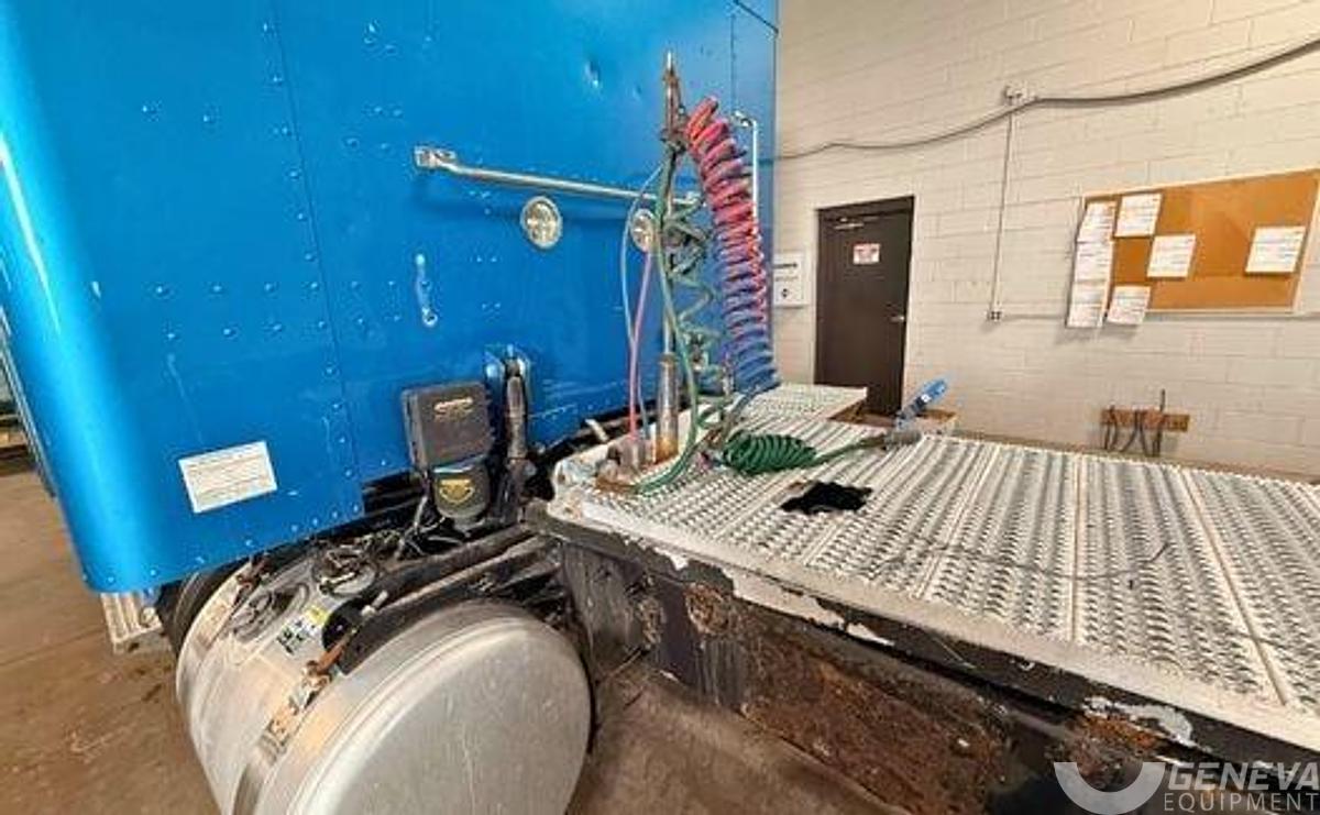 Used 2015 Peterbilt 384