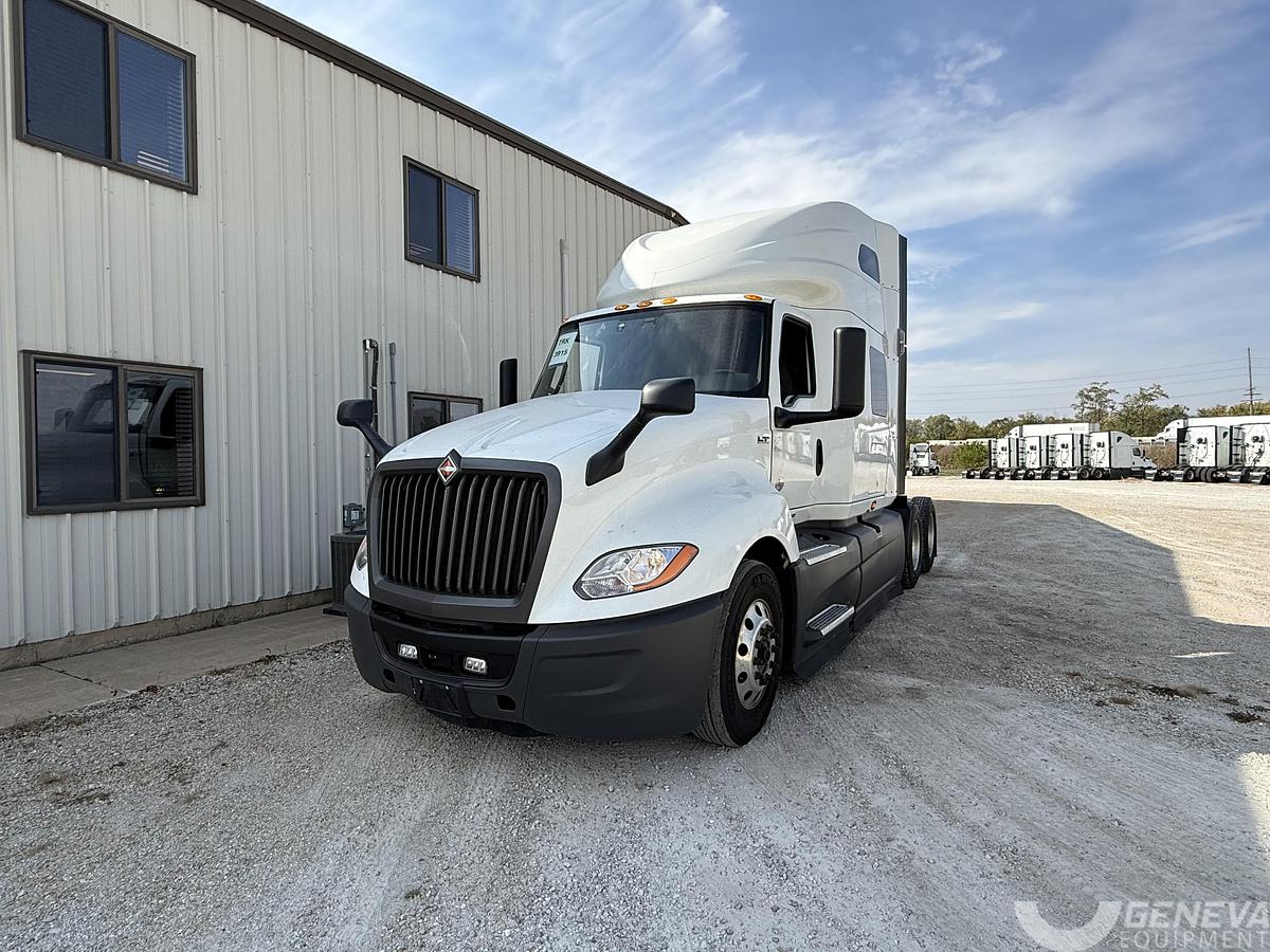 Used 2021 International LT625