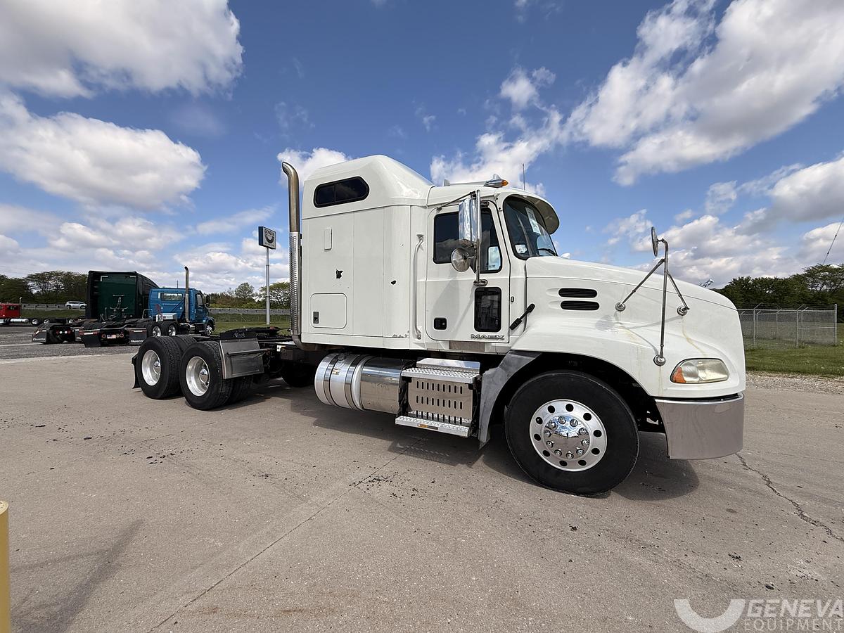 Used 2017 Mack CXU613