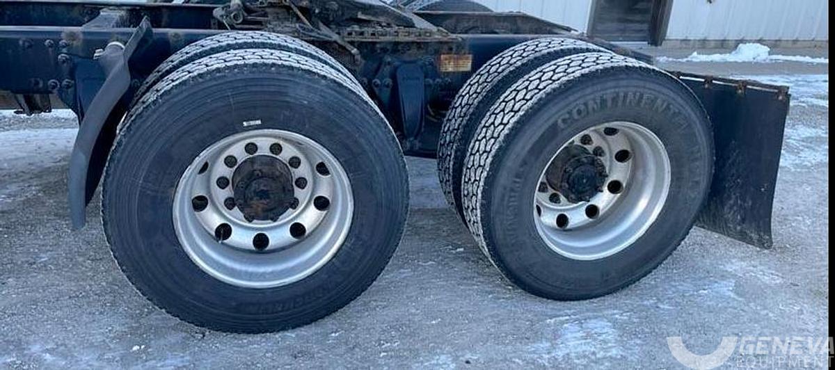 Used 2018 Freightliner Cascadia 113