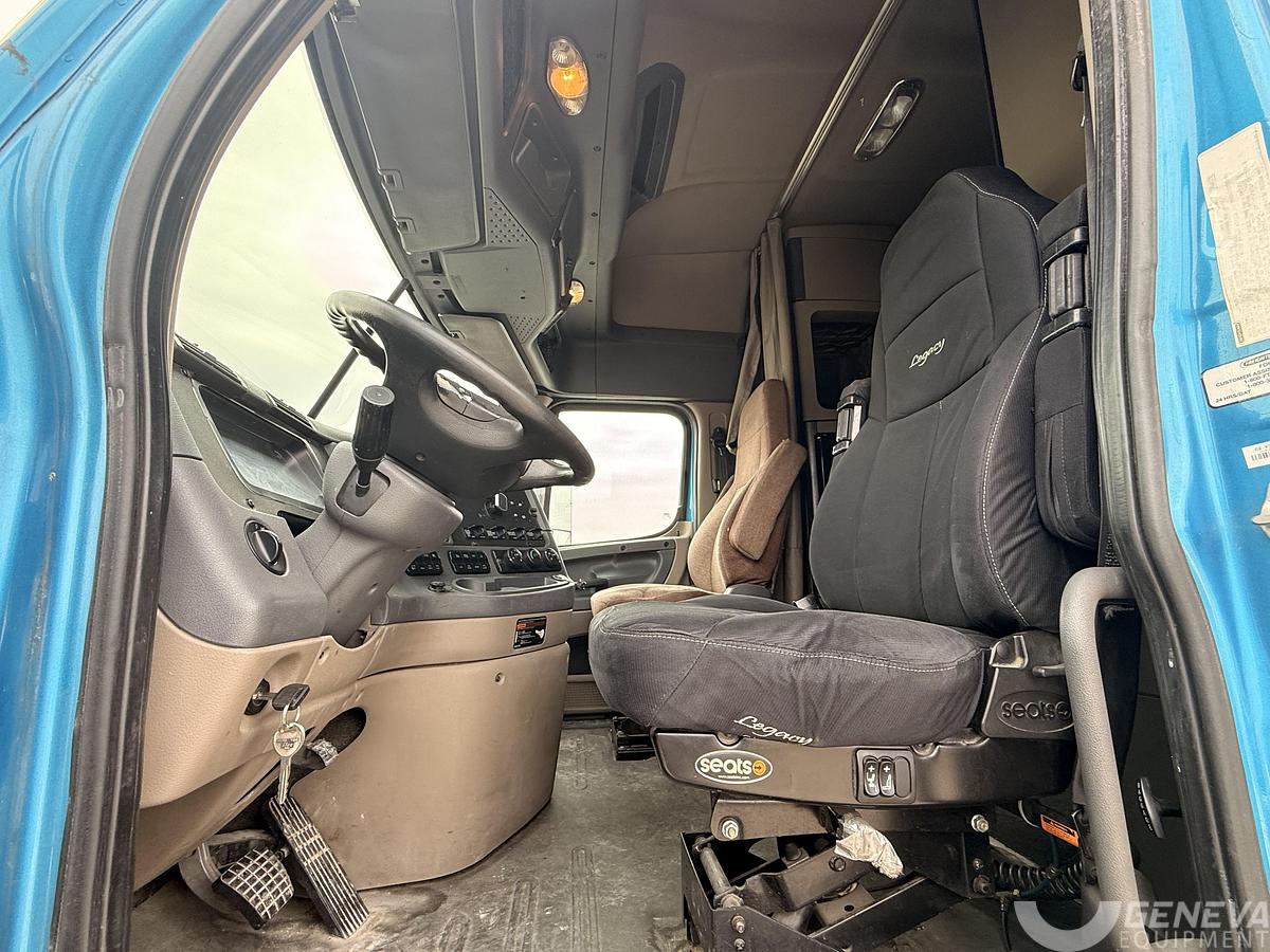 Used 2016 Freightliner CA 125