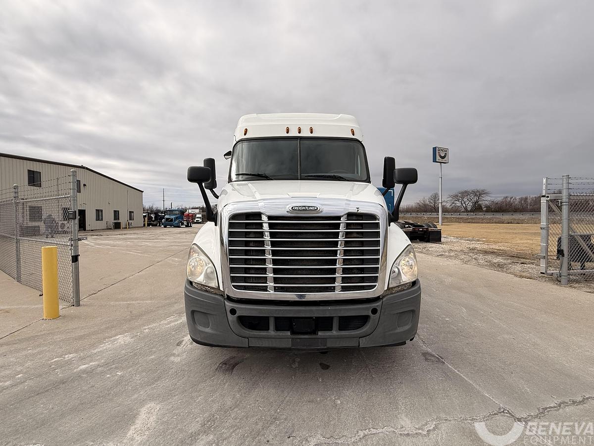 Used 2014 Freightliner Cascadia
