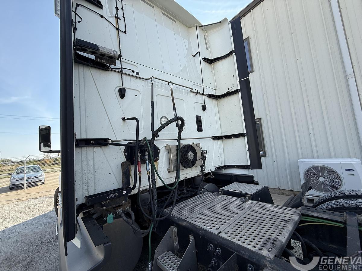 Used 2021 International LT625