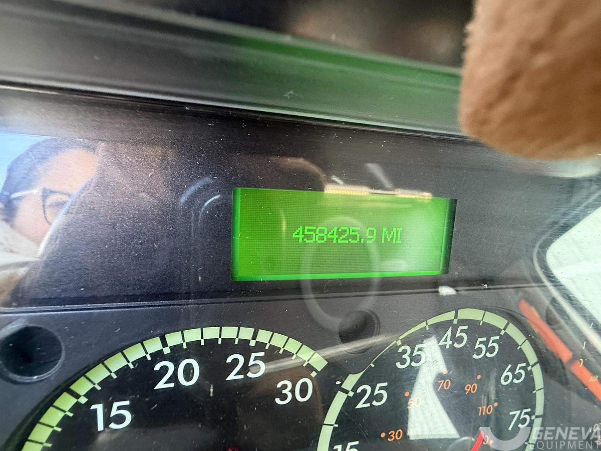 Used 2018 Freightliner Cascadia 113