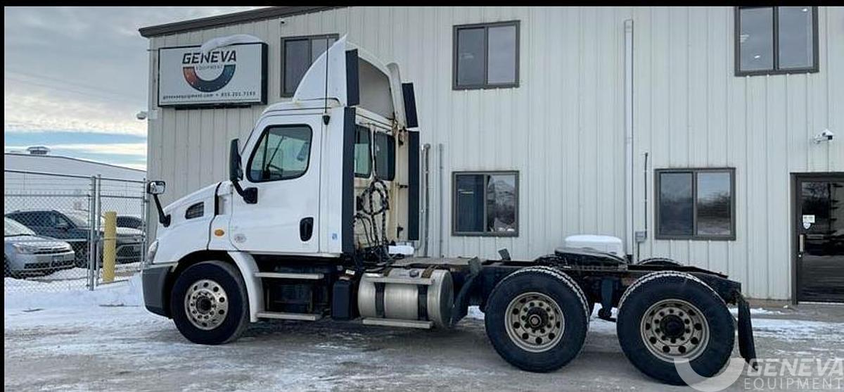 Used 2018 Freightliner Cascadia 113