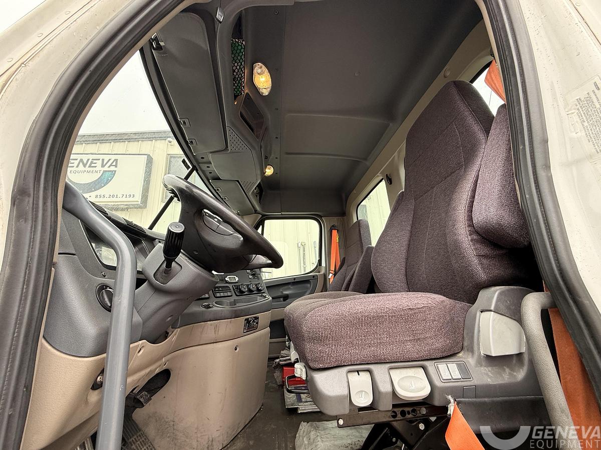 Used 2018 Freightliner Cascadia 113