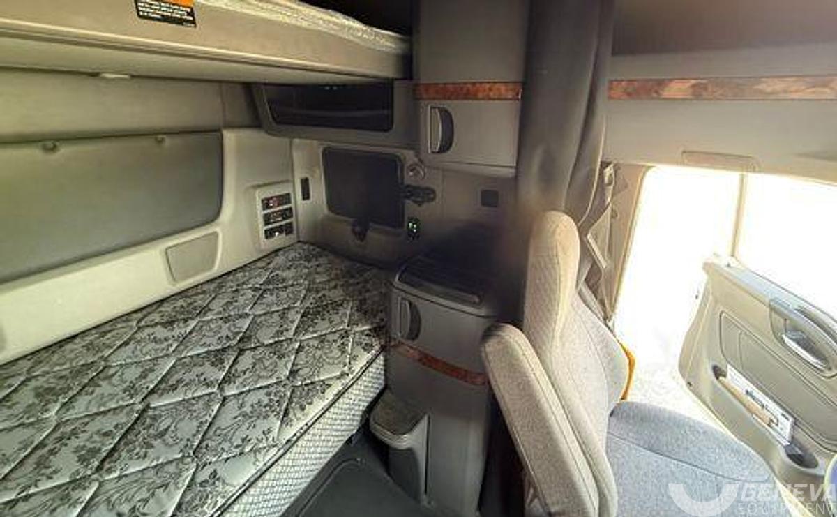 Used 2021 International LT625