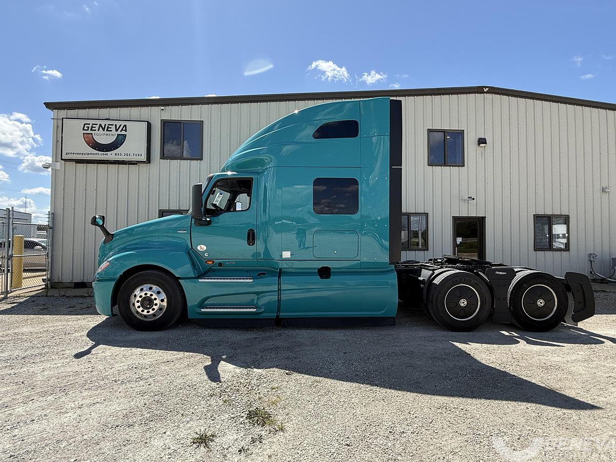 Used 2023 International LT625
