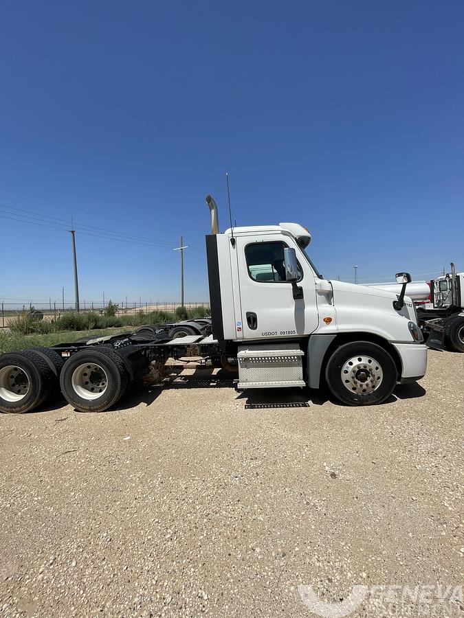 Used 2015 Freightliner Cascadia 125