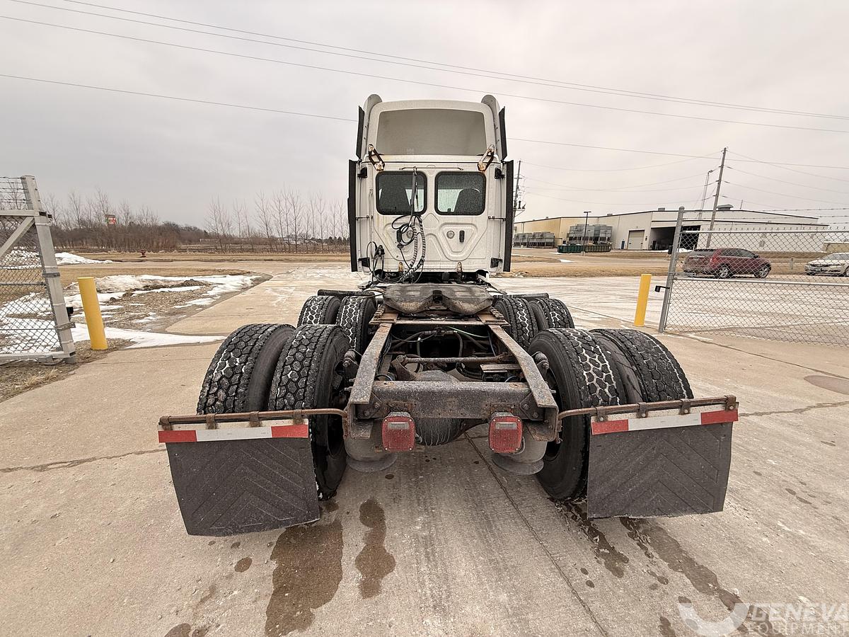 Used 2018 Freightliner Cascadia 113