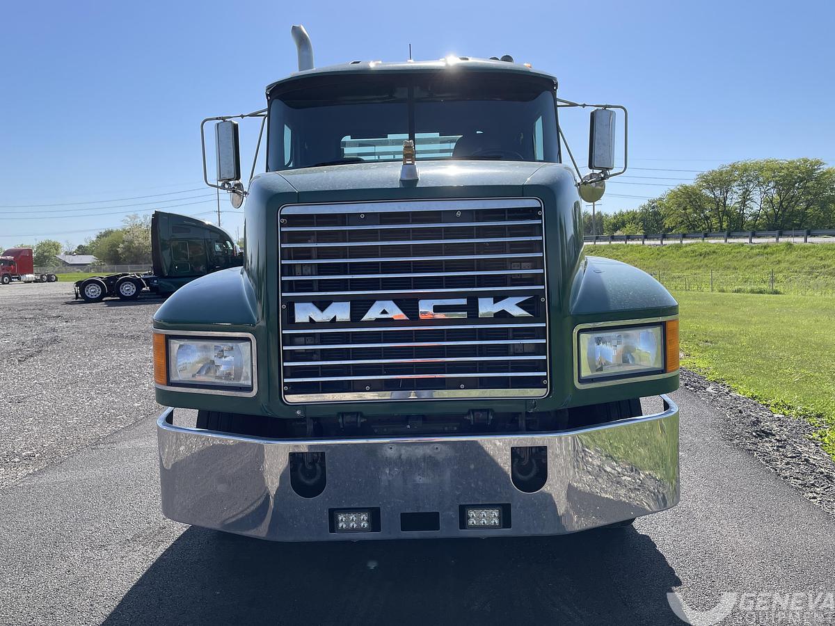 Used 2000 Mack CH613