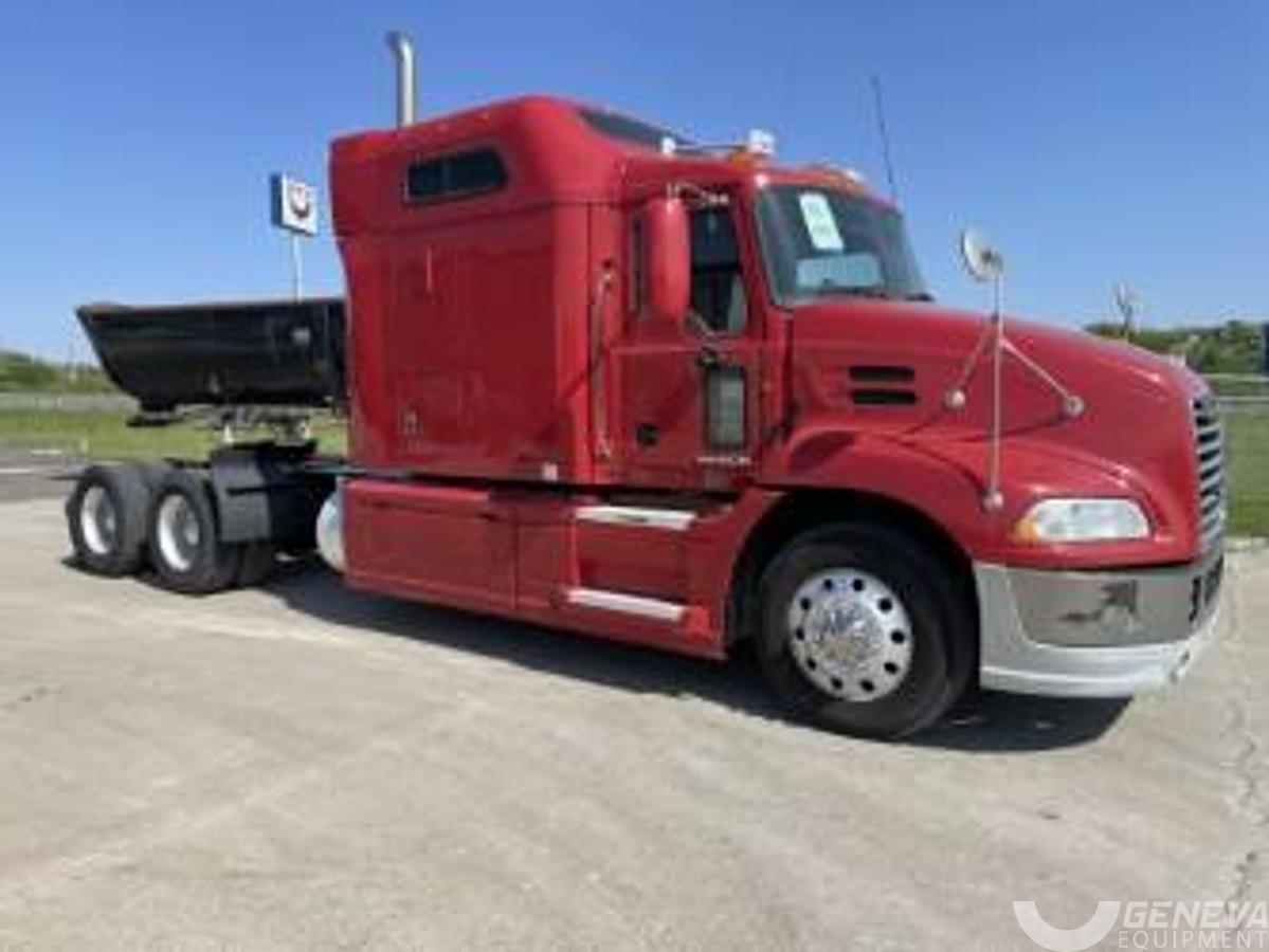 Used 2015 Mack CXU613