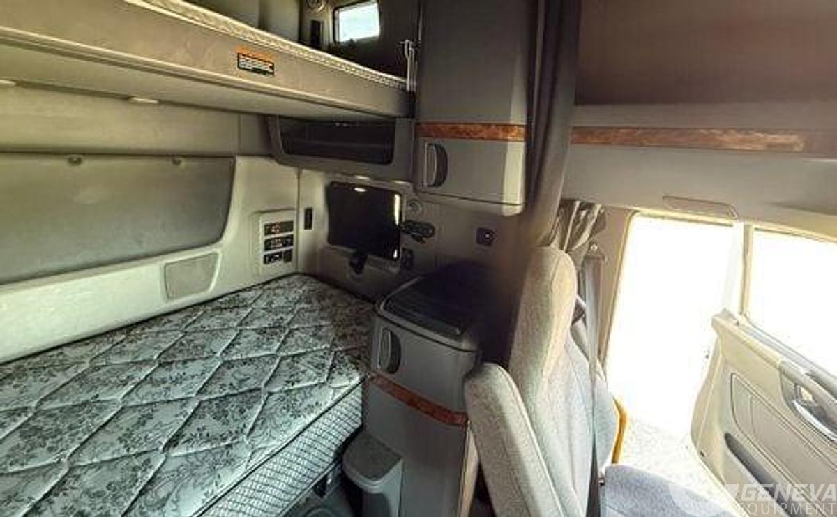 Used 2021 International LT625