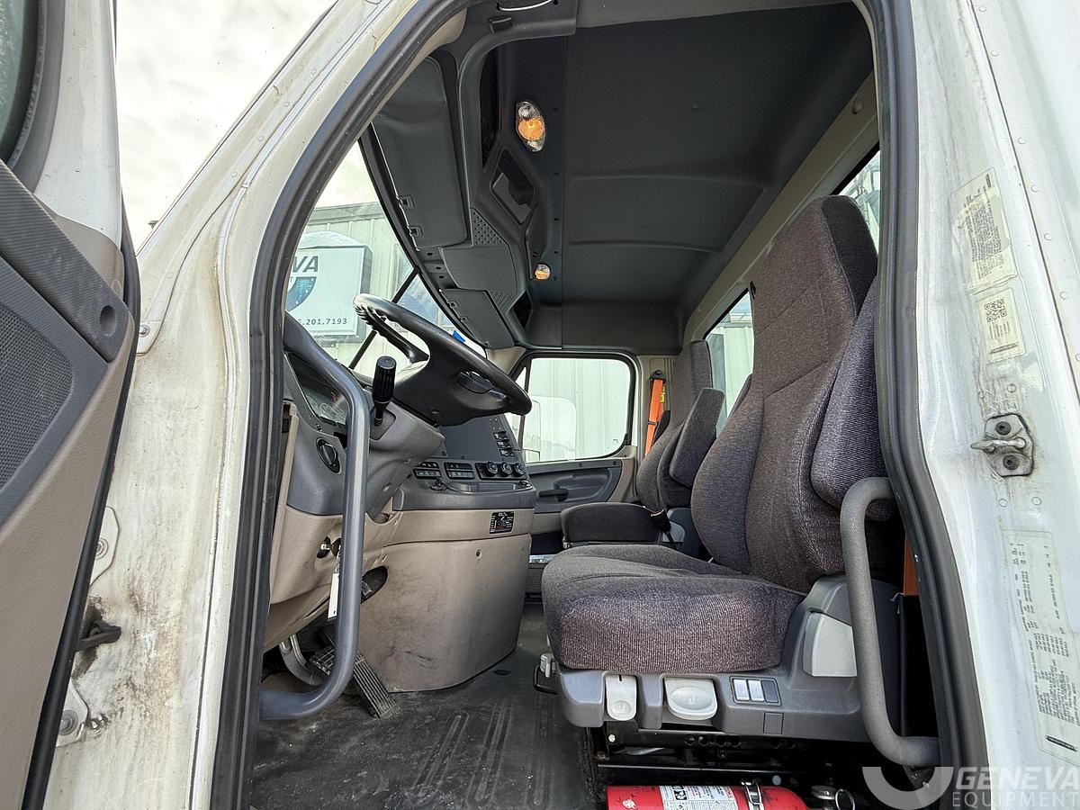 Used 2018 Freightliner Cascadia 113