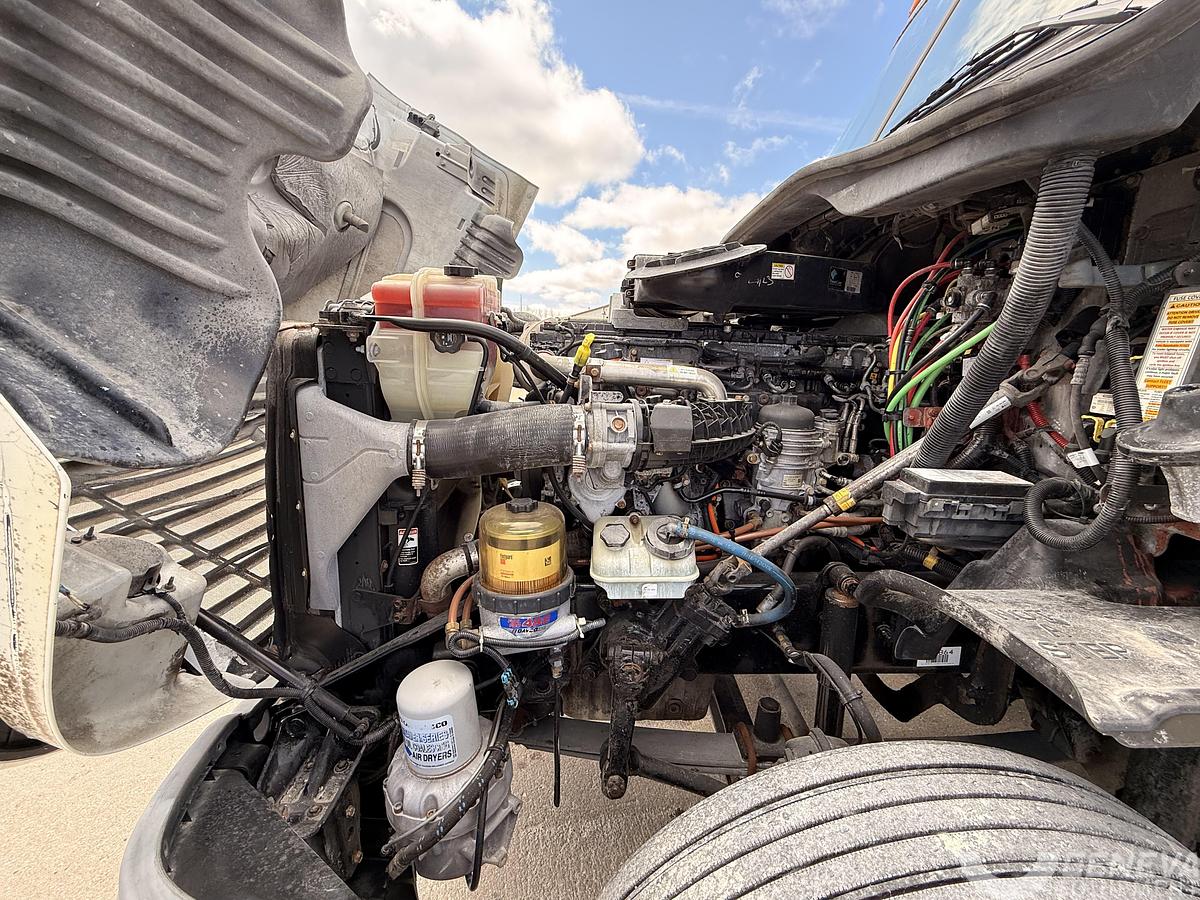 Used 2015 Freightliner Cascadia