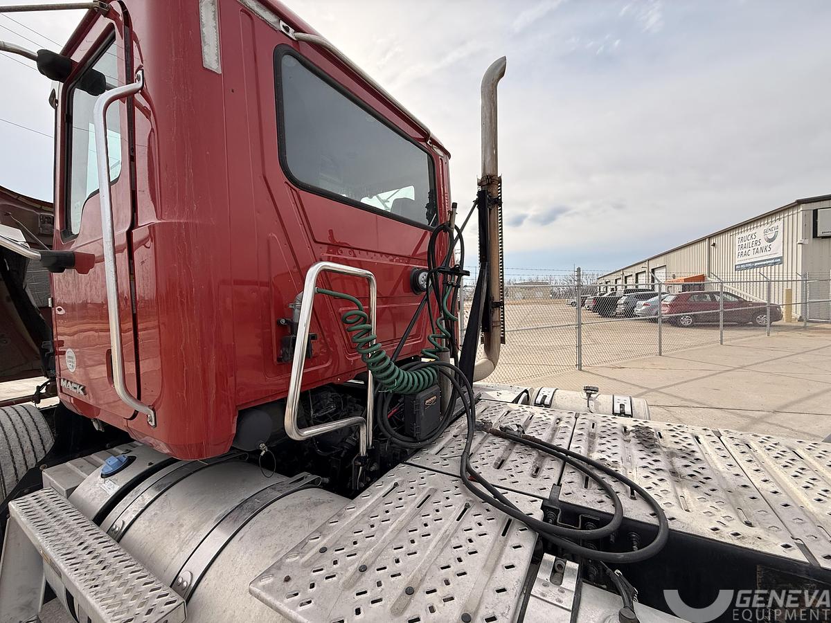 Used 2016 Mack CHU613