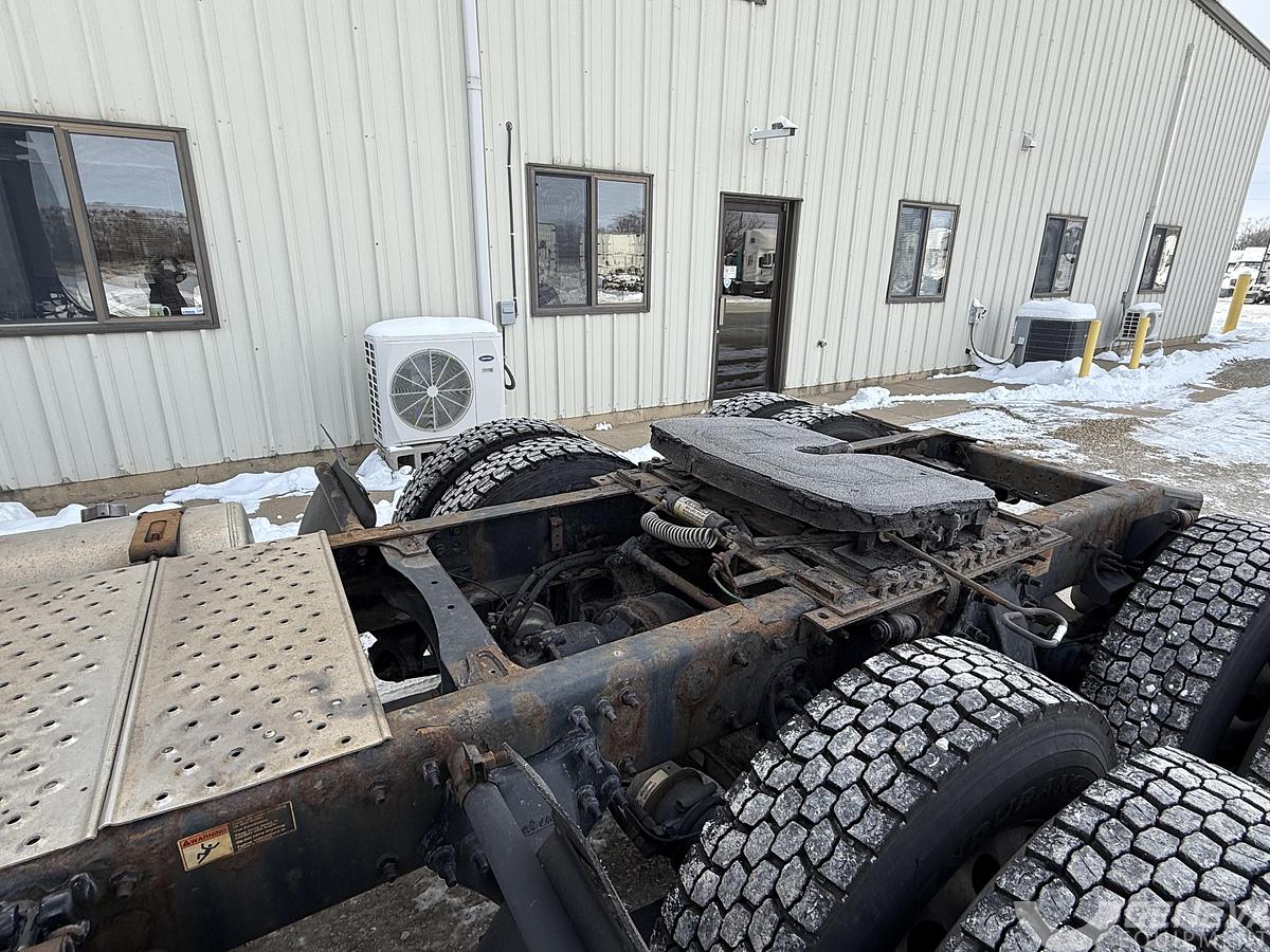 Used 2018 Freightliner Cascadia 113