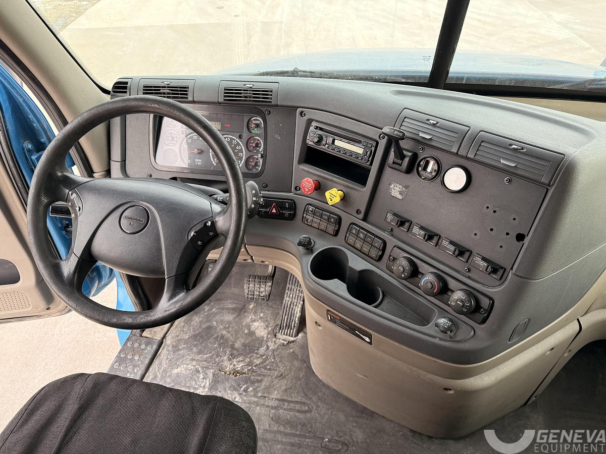 Used 2016 Freightliner CA 125