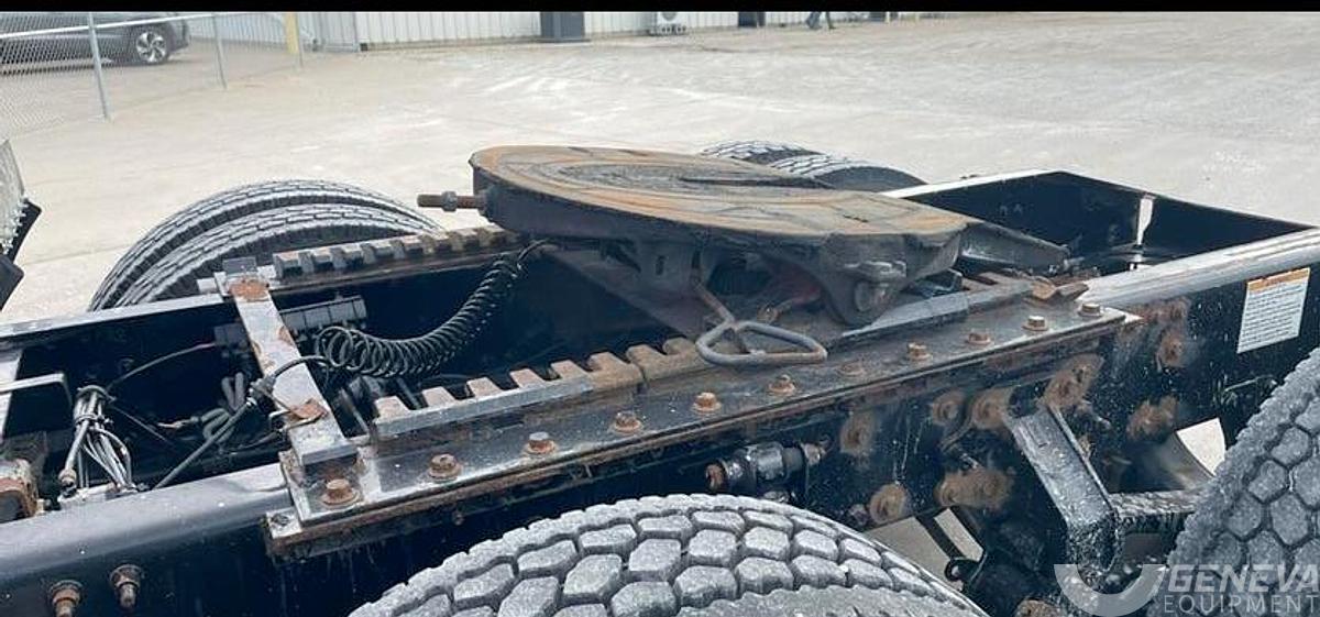 Used 2015 Mack CXU613