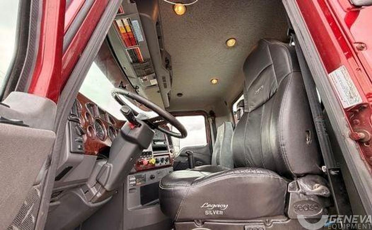 Used 2016 Mack Pinnacle CXU613 (TK8494)