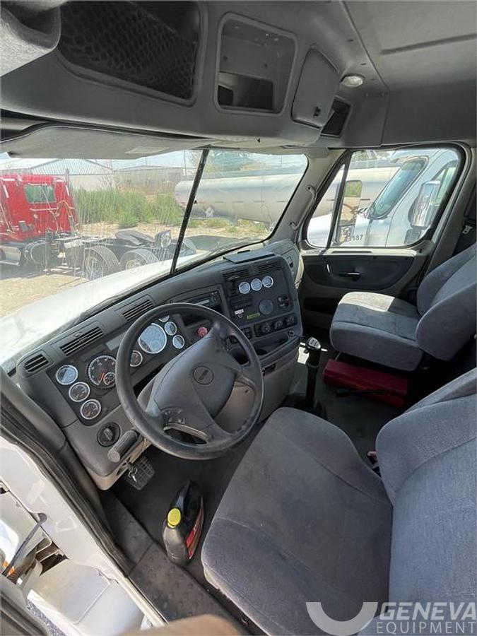 Used 2015 Freightliner Cascadia 125