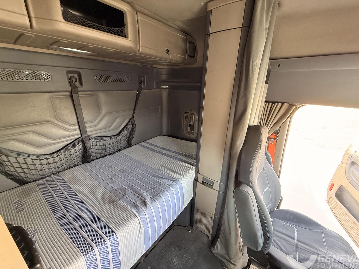 Used 2014 Freightliner Cascadia