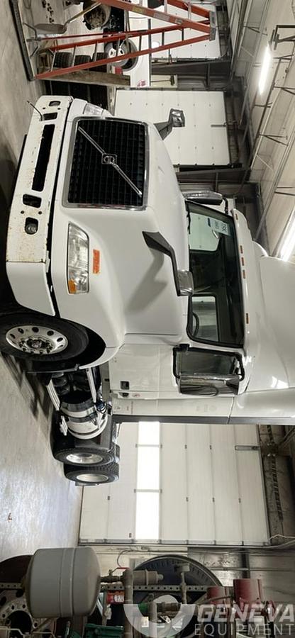 Used 2017 Volvo VNM200