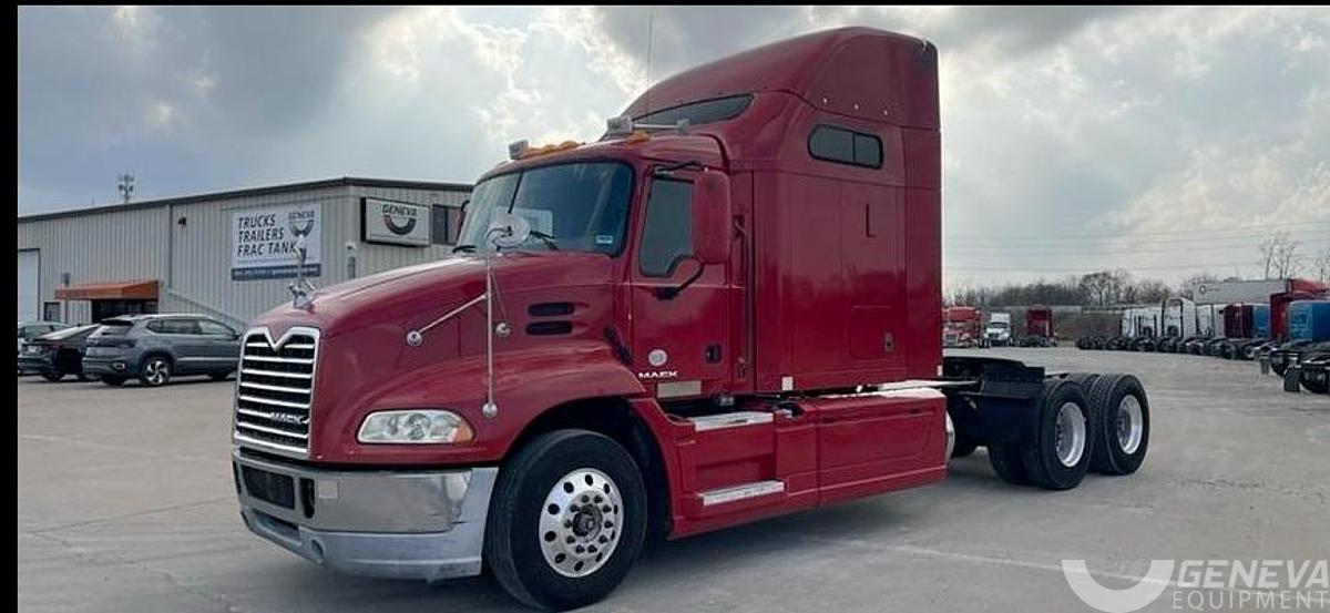 Used 2015 Mack CXU613