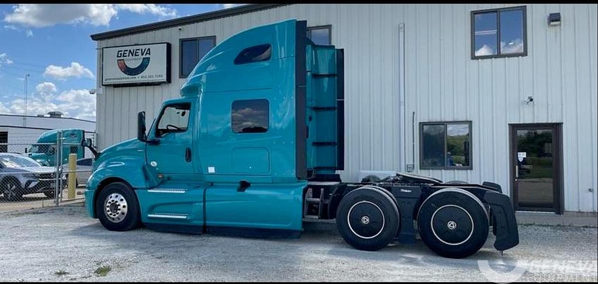 Used 2023 International LT625