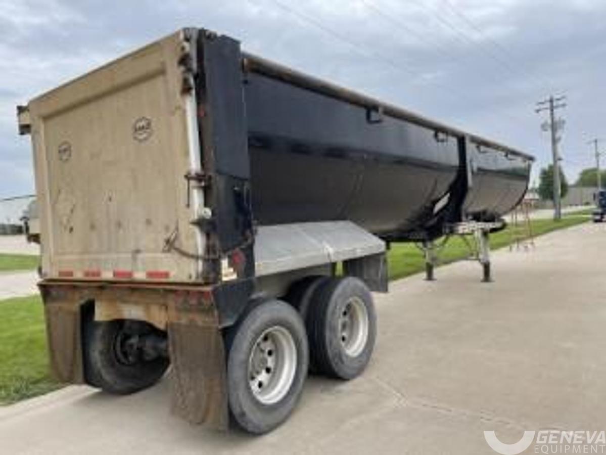 Used 2016 MAC Trailer