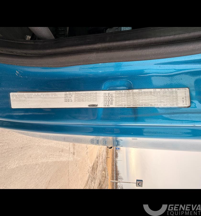 Used 2016 Freightliner CA 125