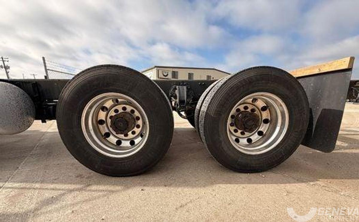 Used 2015 Peterbilt 348 (TK9431)