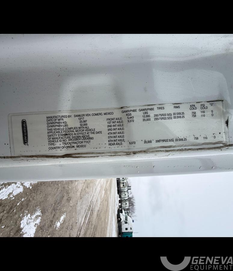 Used 2018 Freightliner Cascadia 113