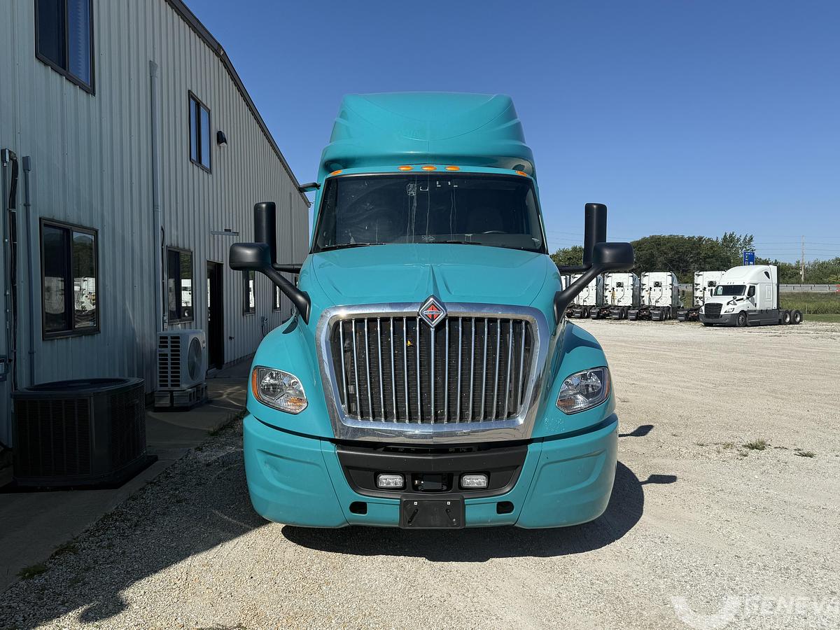 Used 2023 International LT625