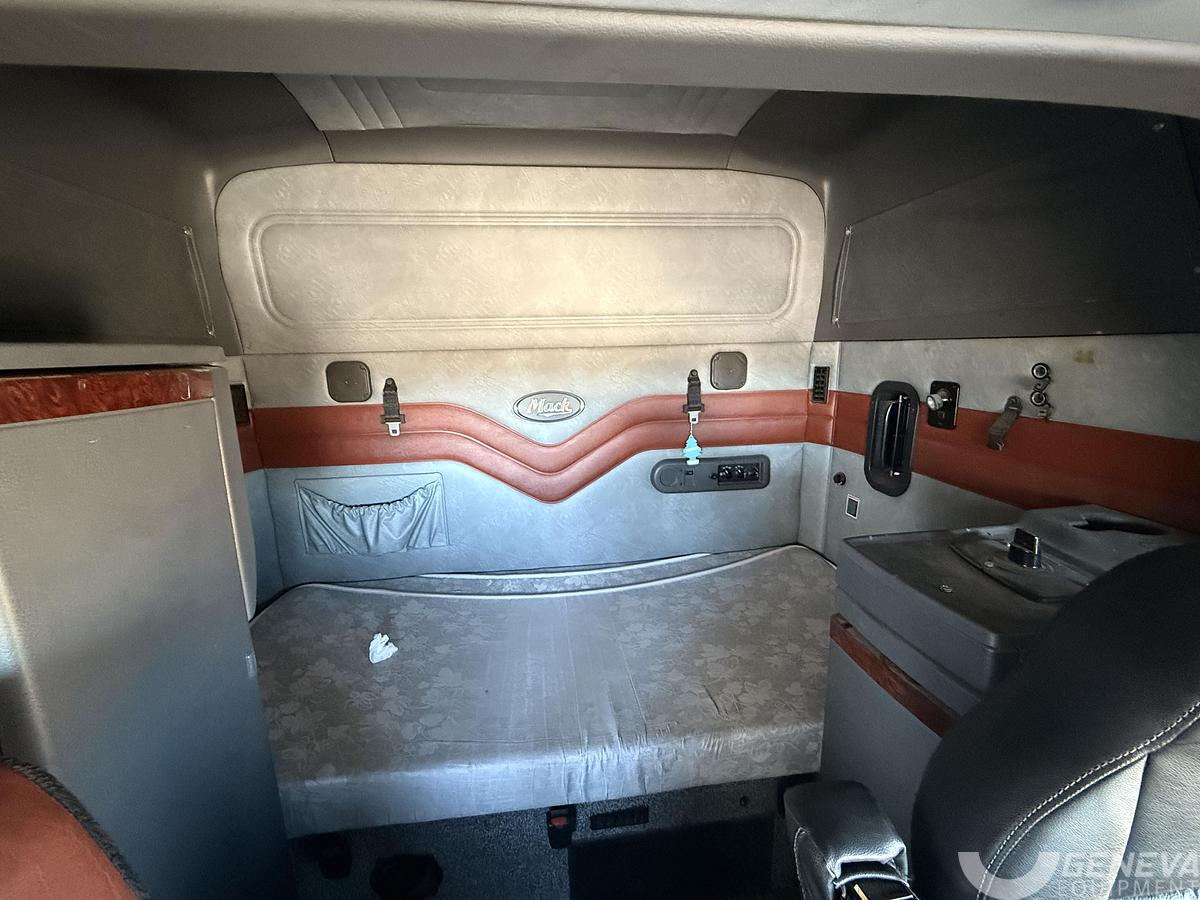 Used 2013 Mack CXU613