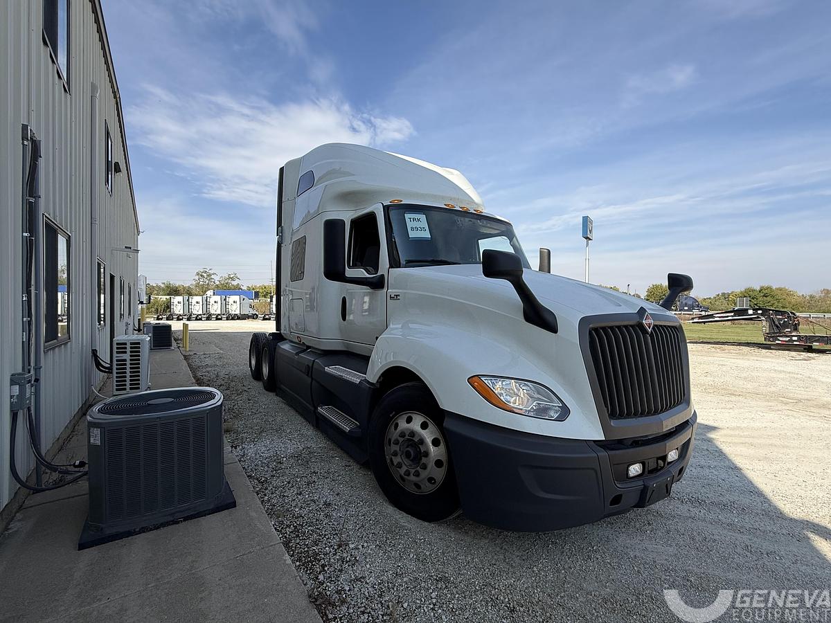 Used 2021 International LT625