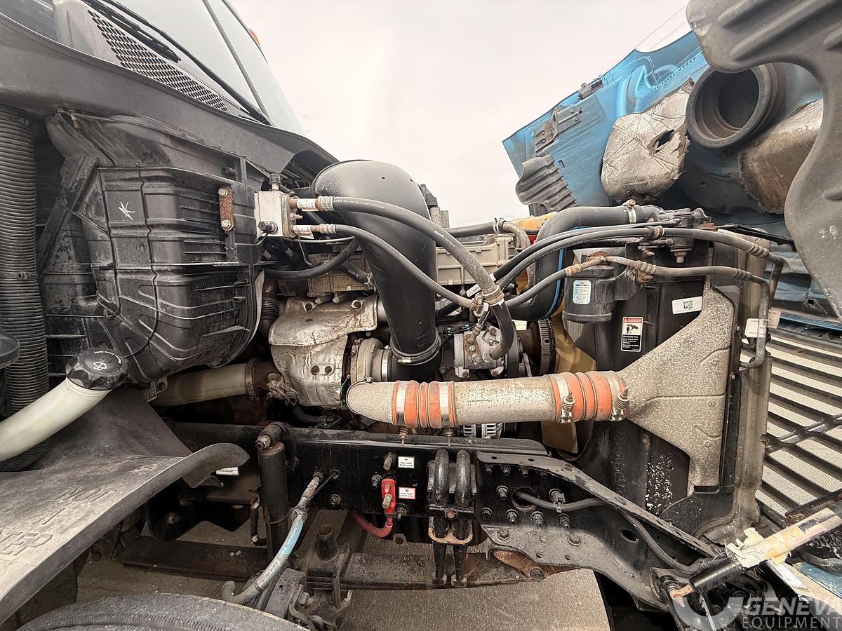 Used 2016 Freightliner CA 125