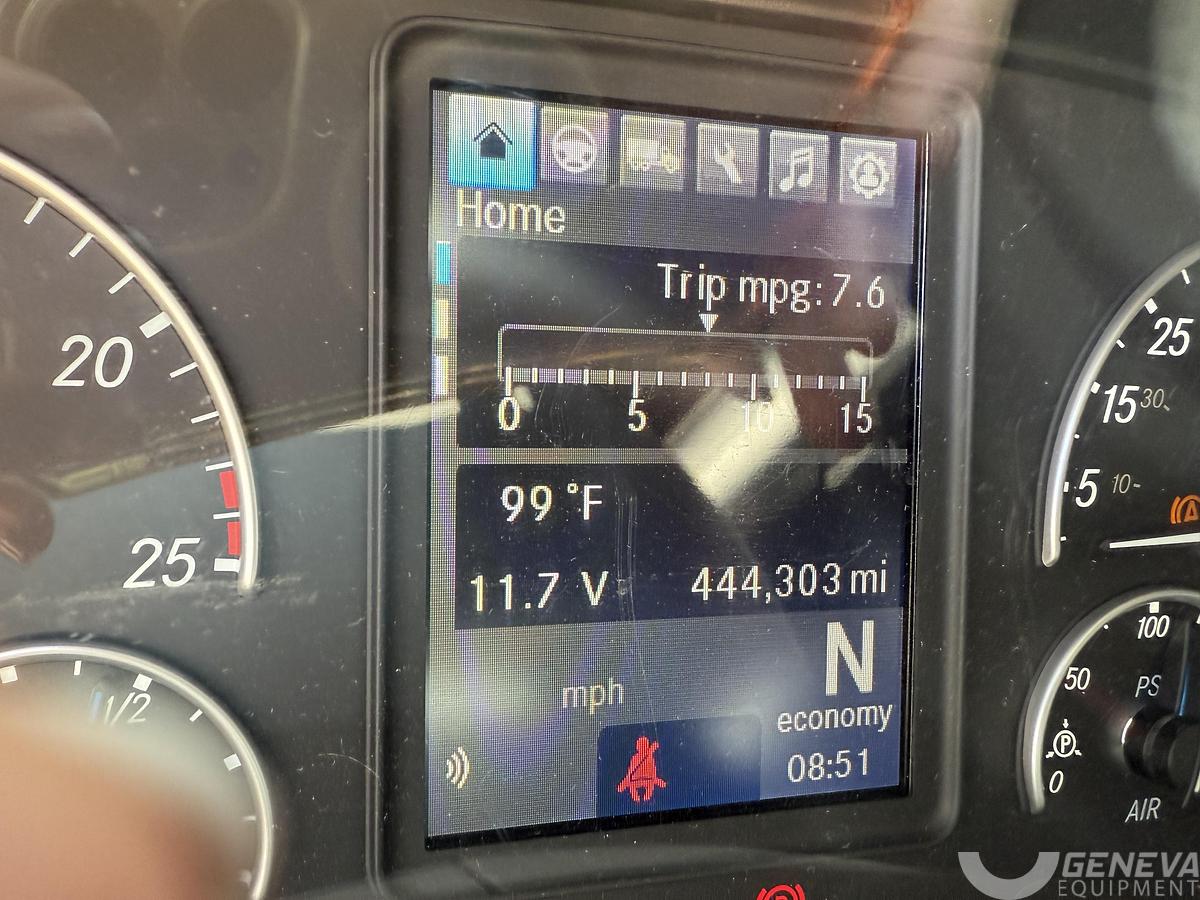 Used 2021 Freightliner Cascadia 126