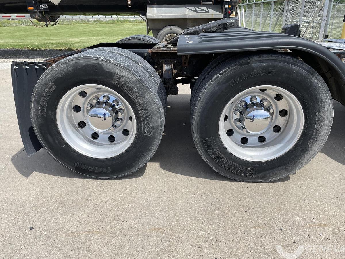 Used 2013 Mack CXU613