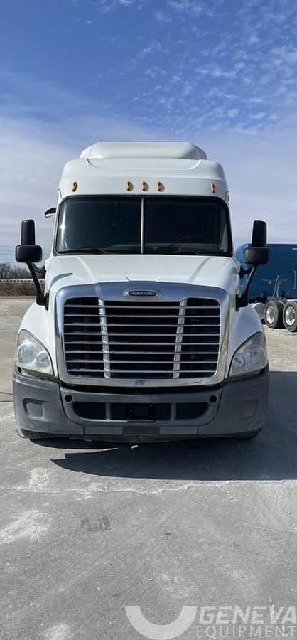 Used 2014 Freightliner Cascadia