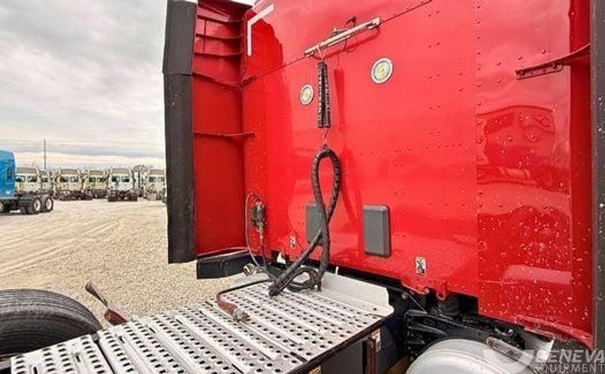 Used 2016 Peterbilt 579