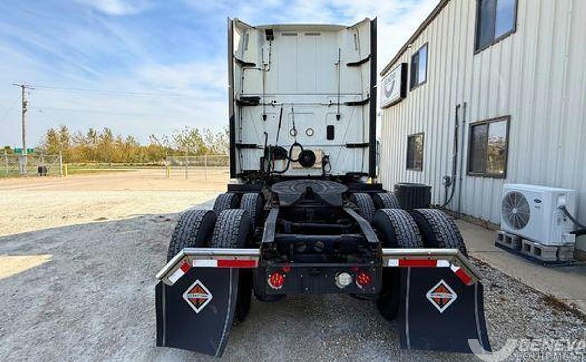 Used 2021 International LT625