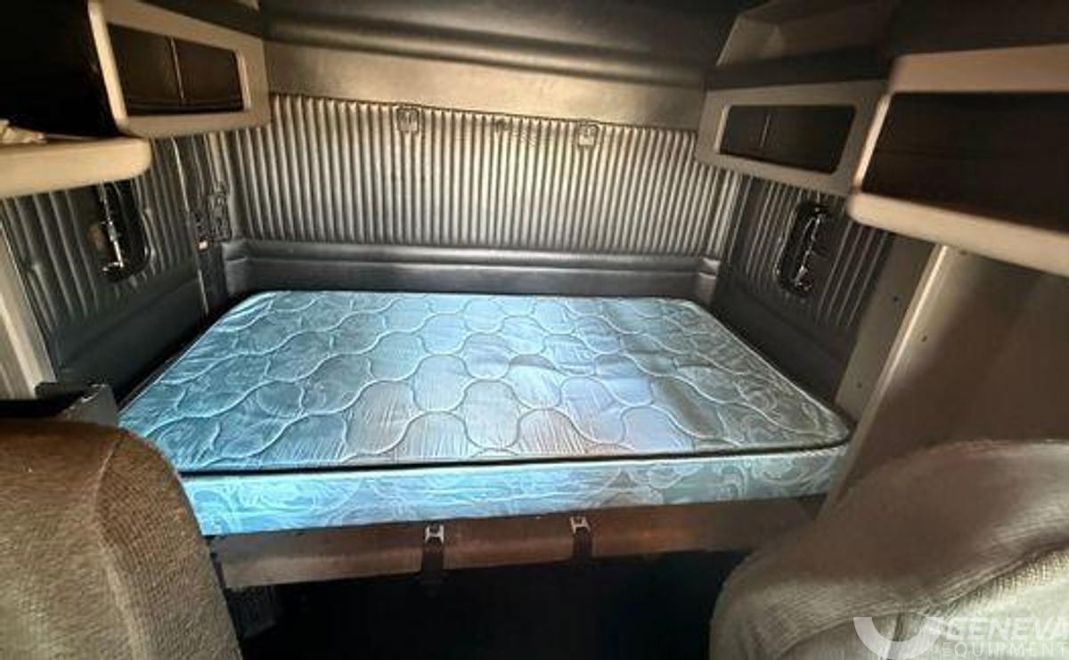 Used 2011 Kenworth T660