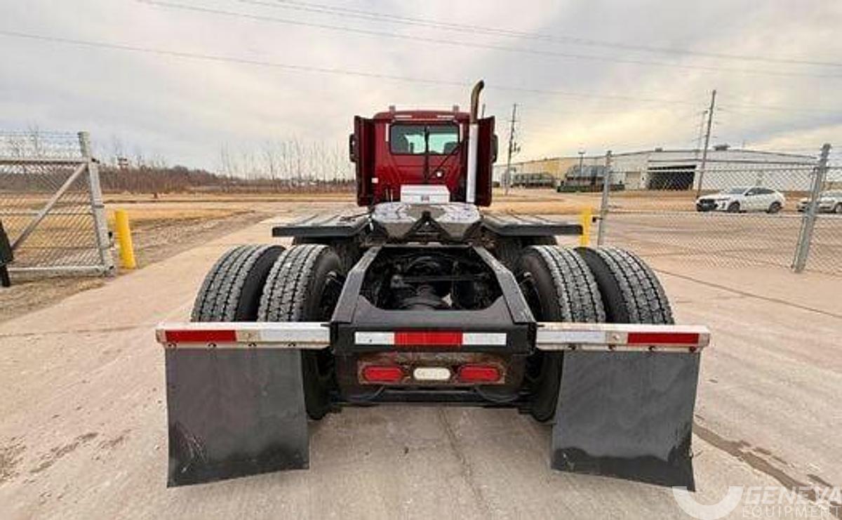 Used 2016 Mack Pinnacle CXU613 (TK8494)